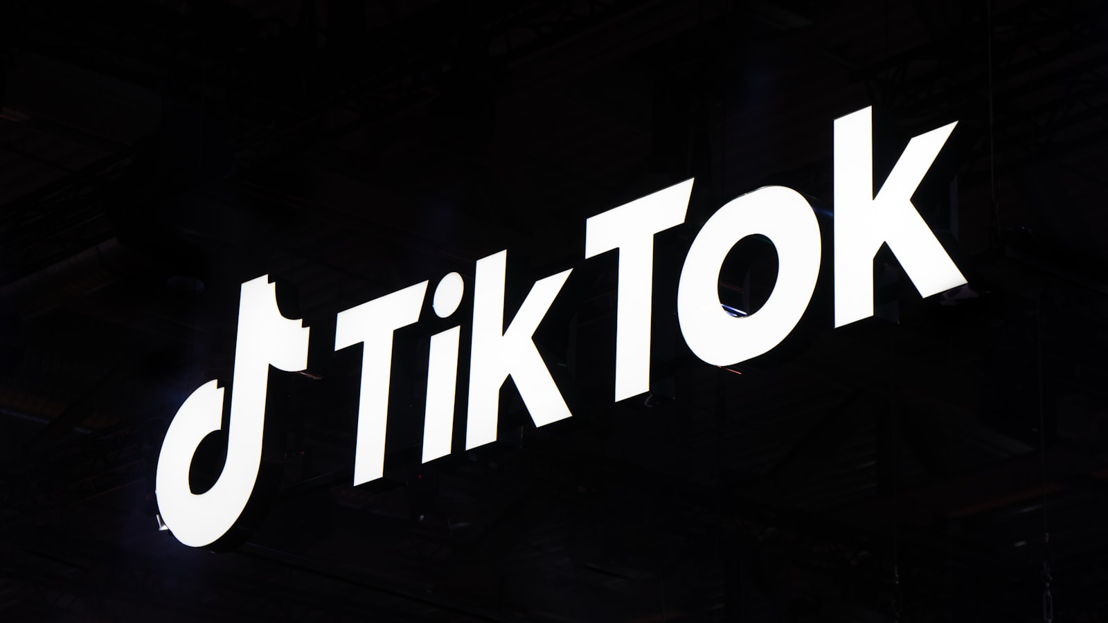 Jasa Optimasi Toko TikTok Shop dengan AI: Ide Bisnis Online Fresh 2026 untuk Bantu UMKM Jualan Lebih Cepat