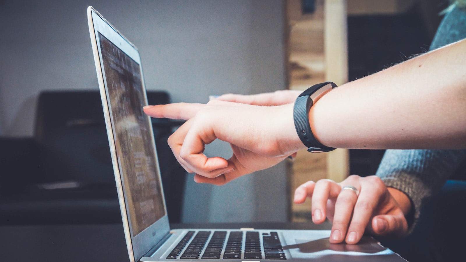 Jasa UGC AI untuk Marketplace: Ide Bisnis Online 2026 yang Masih Jarang Digarap