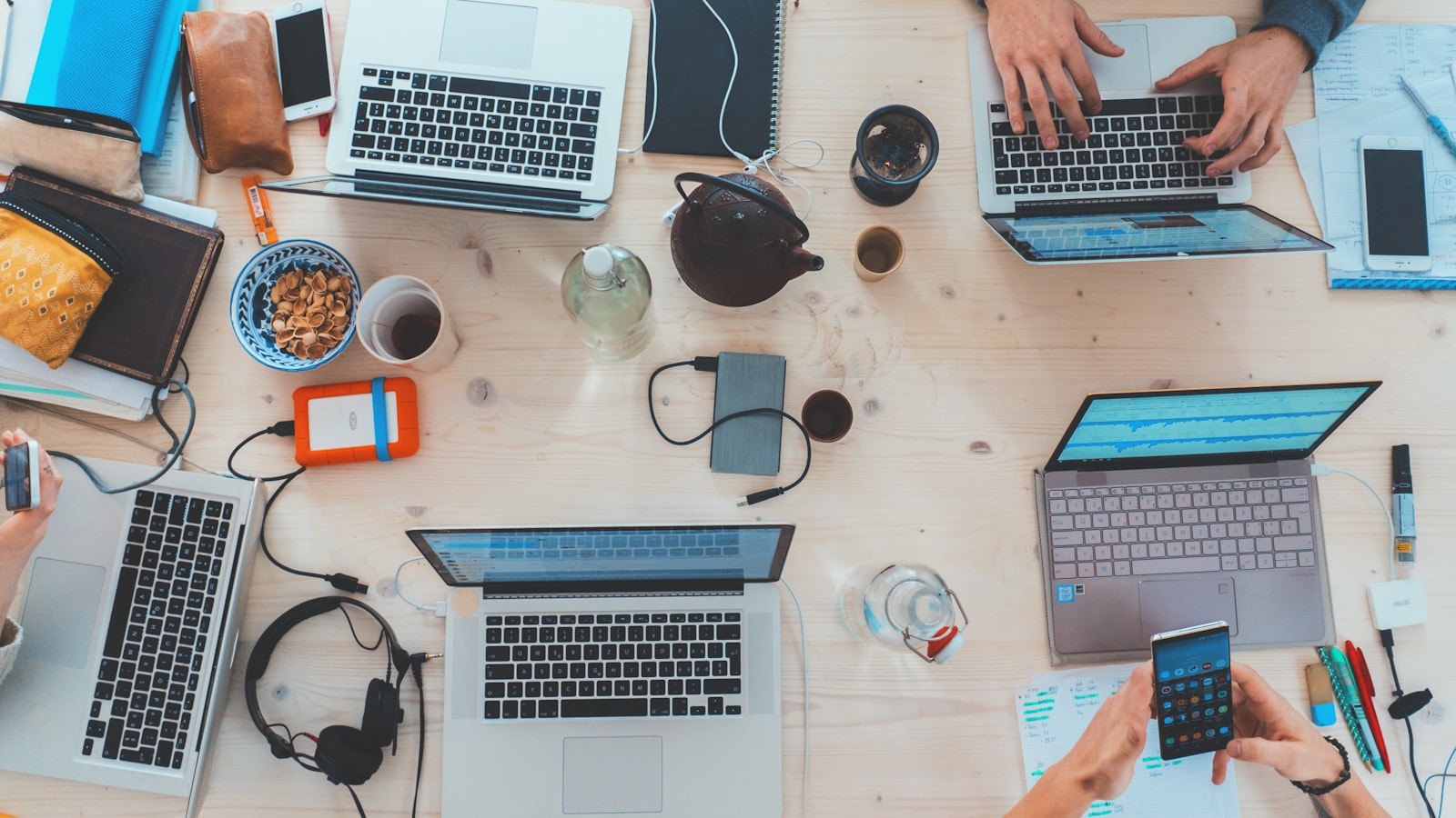 Ambient Co-Working 2026: Cara Produktivitas Baru dengan Ruang Kerja Suara yang Bikin Fokus Lebih Tahan